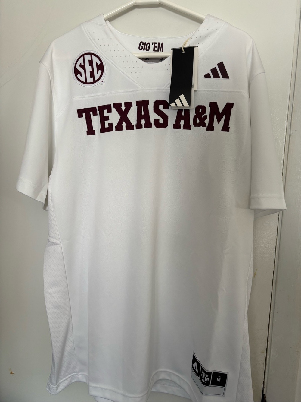 adidas Texas A&M Aggies SEC Patch Jersey, Size M, White/Maroon